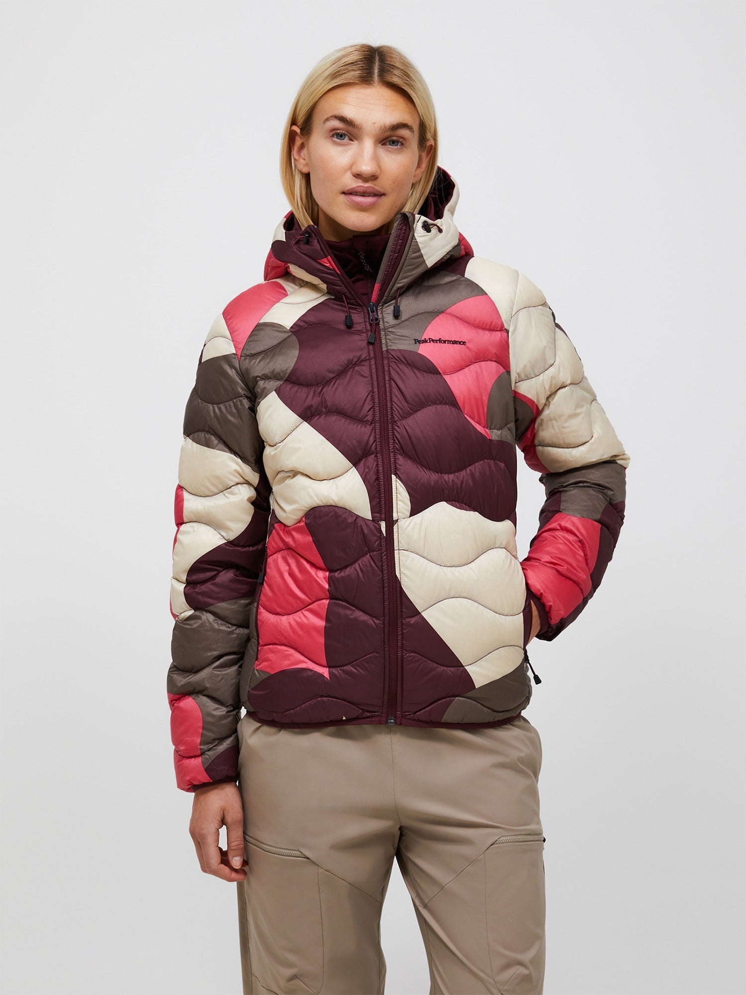 Peak Performance Helium AOP Down Hood Jacket Women G80861 020 