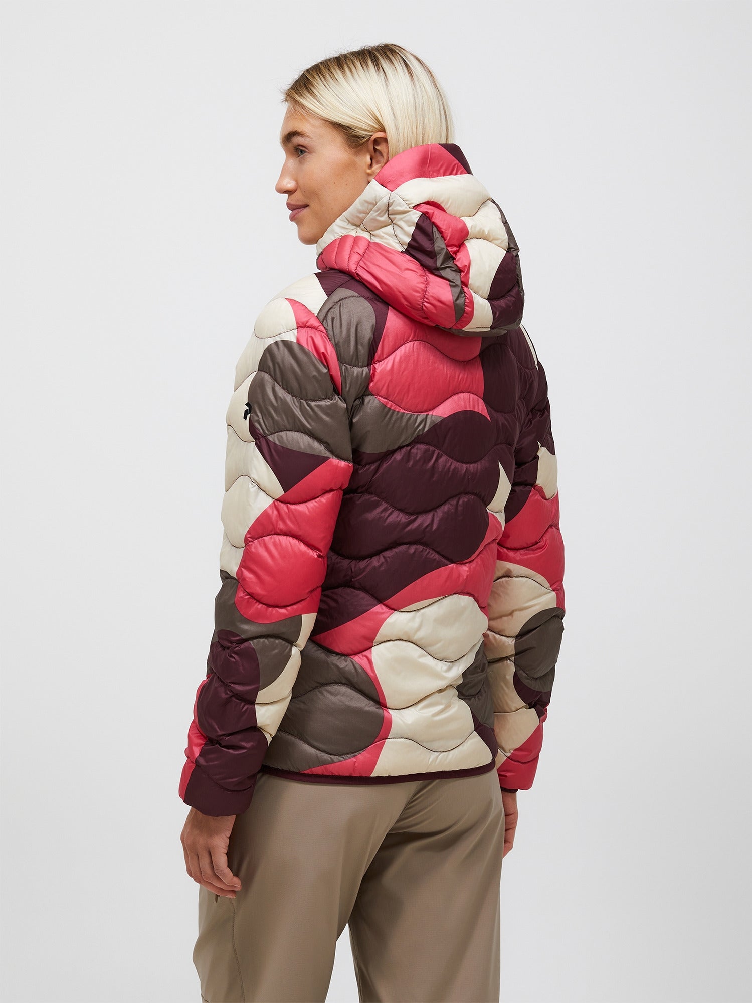 Peak Performance Helium AOP Down Hood Jacket Women G80861 020 